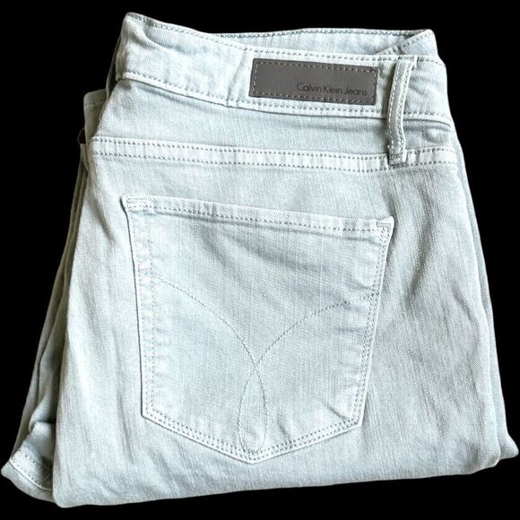 Calvin Klein cropped skinny jeans size 10. - Picture 1 of 4